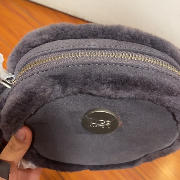 UGG Bailey Bow Suede Crossbody GREY - Picture 5 of 11